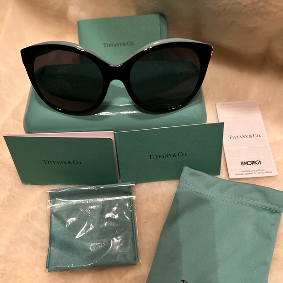NWOT Authentic Tiffany & Co. designer sunglasses - Picture 2 of 10